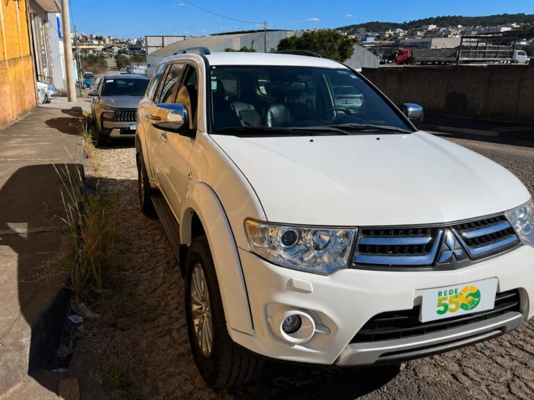 Mitsubishi Pajero Dakar HPE 3.2 Turbo Diesel 4×4 Automática – 2016